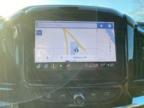 Used 2023 Chevrolet Traverse LT w/ LT Premium Package image 18