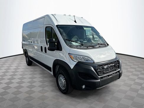 Used 2026 RAM ProMaster 3500 w/ Safety Group FWD image 3
