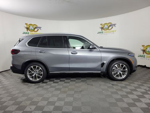 New 2026 BMW X5 xDrive40i image 8