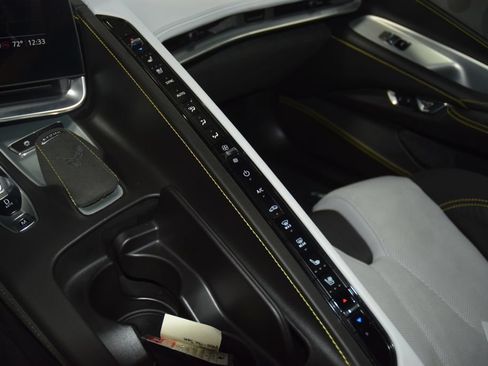 Used 2021 Chevrolet Corvette Stingray Premium Conv w/ 3LT RWD image 30