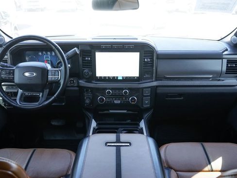Used 2024 Ford F350 Platinum w/ Tremor Off-Road Package AWD/4WD image 28