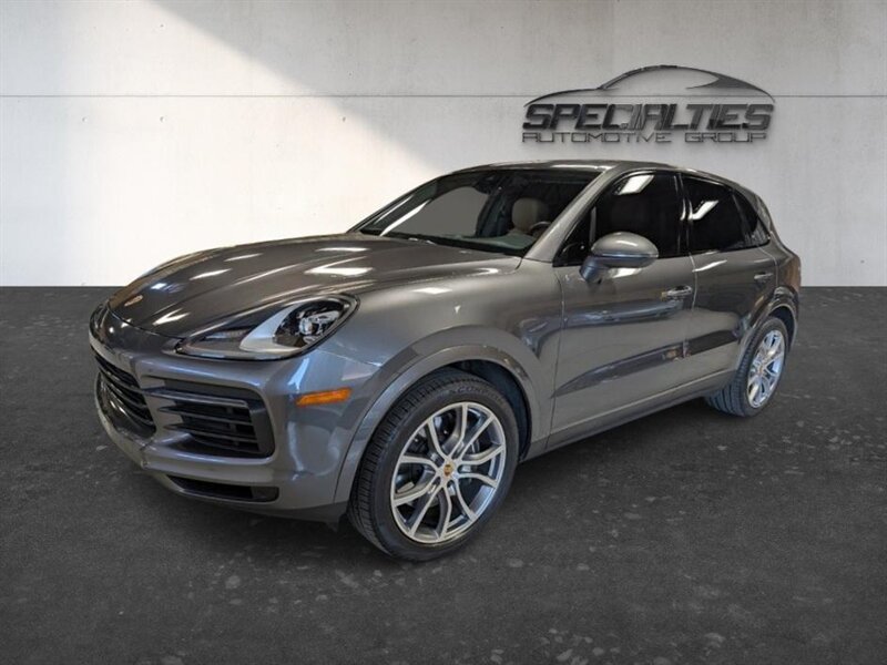 Used 2023 Porsche Cayenne w/ Premium Package AWD/4WD image 5
