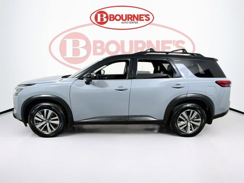 Used 2022 Nissan Pathfinder SL AWD/4WD image 7