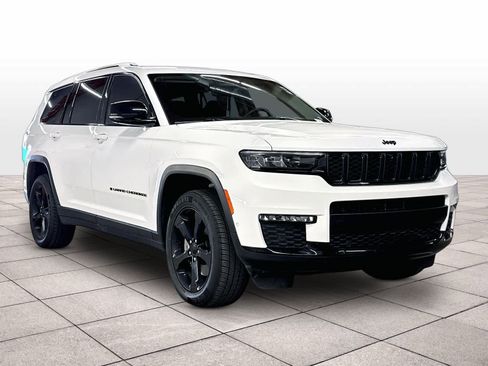 Used 2023 Jeep Grand Cherokee L Limited w/ Luxury Tech Group II AWD/4WD image 2