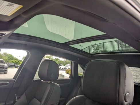 Used 2025 Porsche Macan image 28