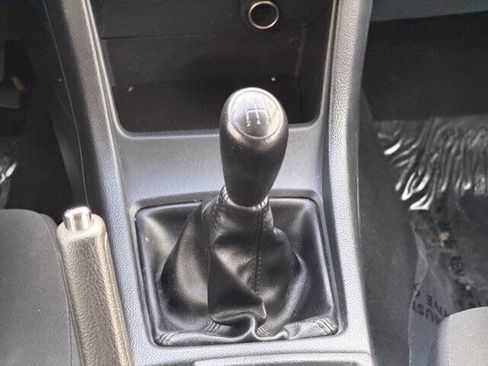 Used 2016 Subaru Crosstrek 2.0i image 17