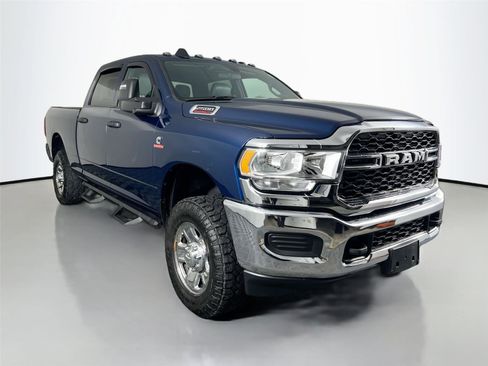 Used 2024 RAM 2500 Tradesman w/ Chrome Appearance Group image 8