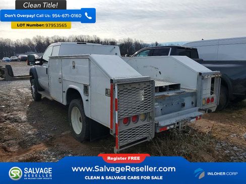 Used 2015 Ford F550 2WD Regular Cab Super Duty image 3