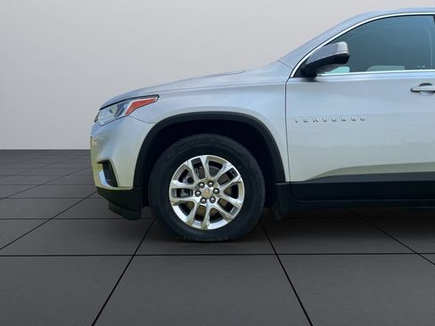 Used 2021 Chevrolet Traverse LT AWD/4WD image 31