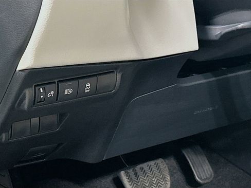 New 2026 Toyota Corolla Cross L FWD image 8