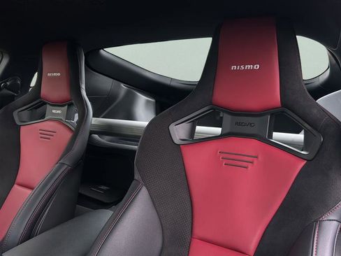 Used 2024 Nissan Z NISMO w/ Floor Mat Package RWD image 14