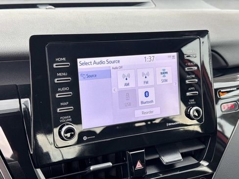 Used 2023 Toyota Camry SE image 13