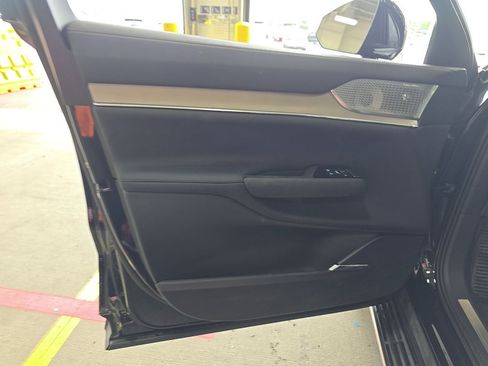 Used 2025 Volvo EX90 Ultra AWD/4WD image 18