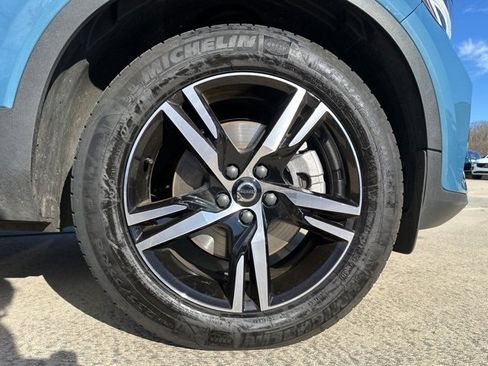 Certified 2023 Volvo XC40 B5 Plus image 11