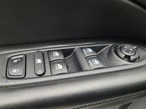 Used 2021 Jeep Compass Latitude w/ Sun and Sound Group FWD image 27
