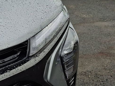 Used 2024 Chevrolet Trax RS w/ Driver Confidence Package image 37