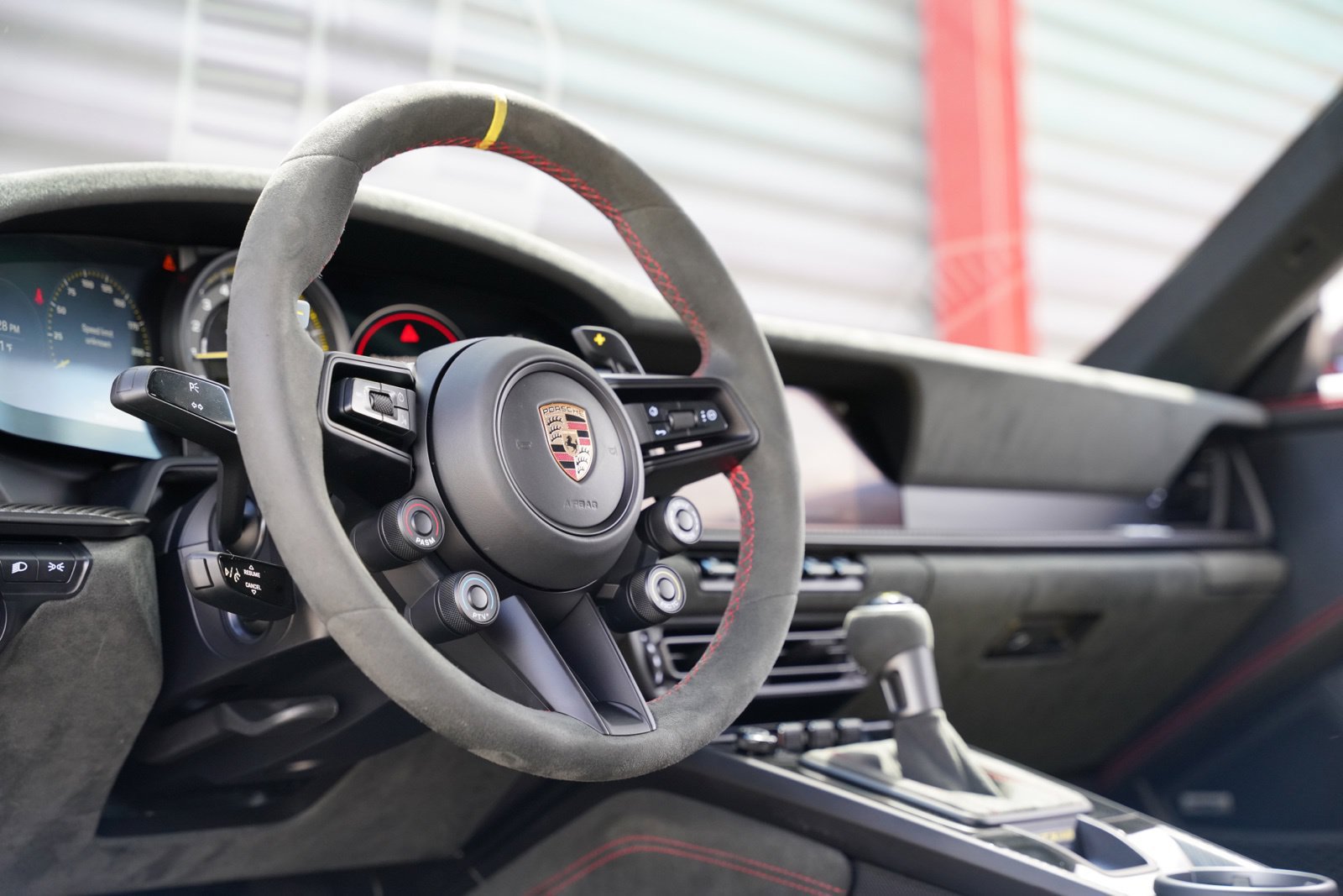 Used 2025 Porsche 911 GT3 RS w/ Weissach Package RWD image 30