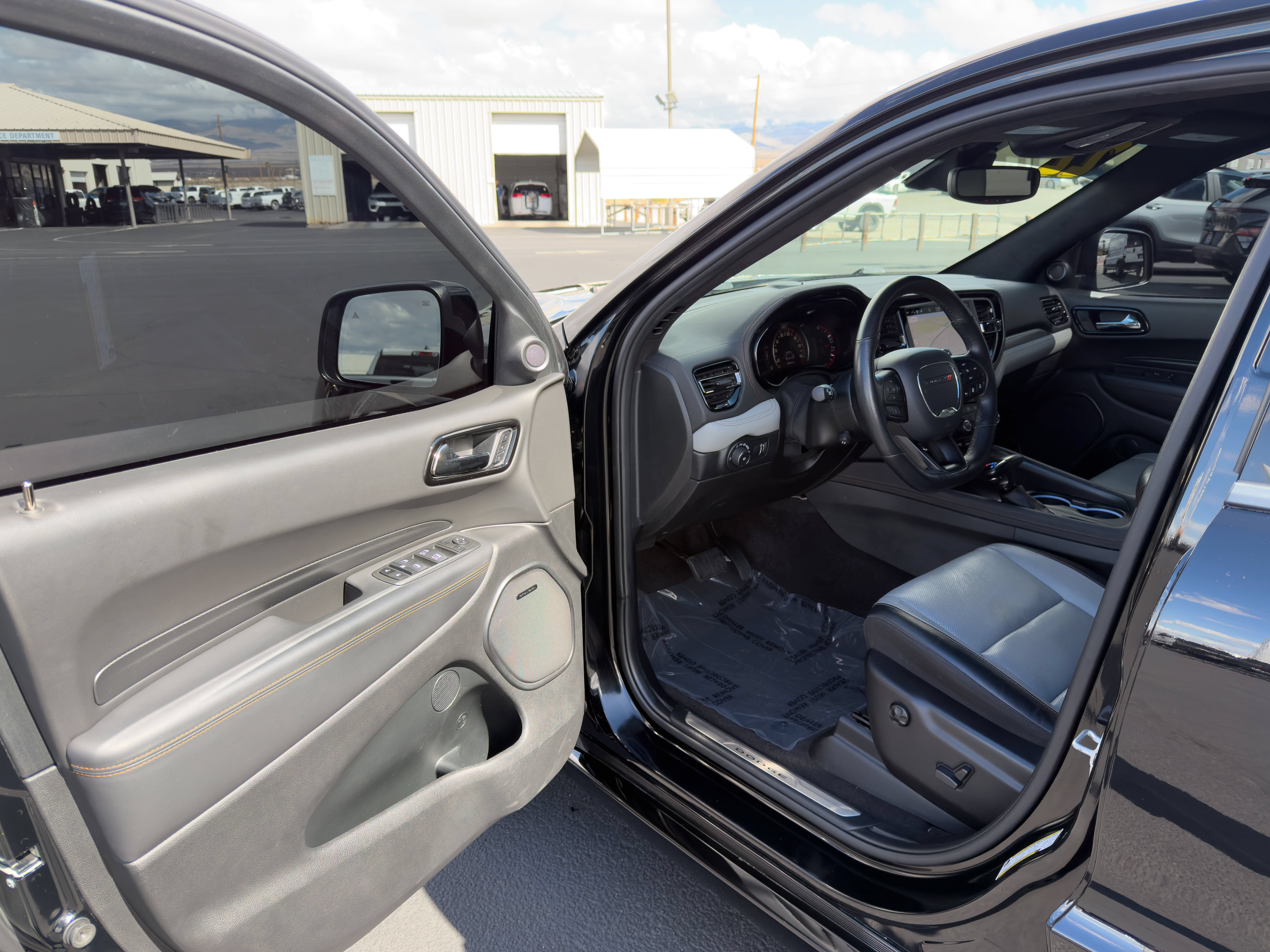 Used 2022 Dodge Durango R/T RWD image 10