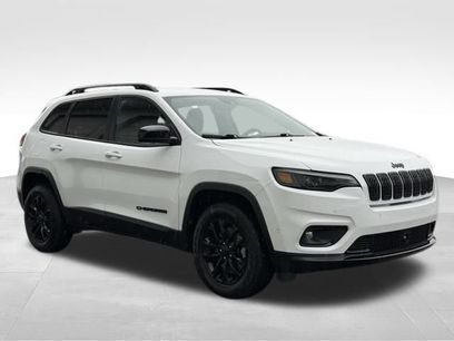 Used 2023 Jeep Cherokee Altitude Lux