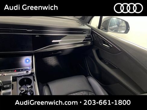 Used 2023 Audi SQ7 Prestige w/ Prestige Package AWD/4WD image 17