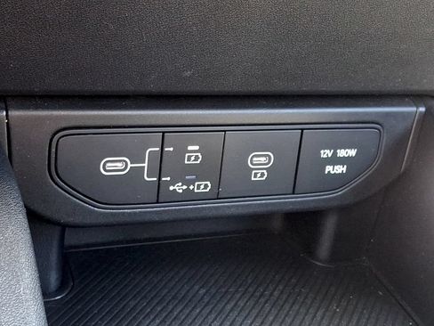 Used 2025 Kia K4 FWD image 25