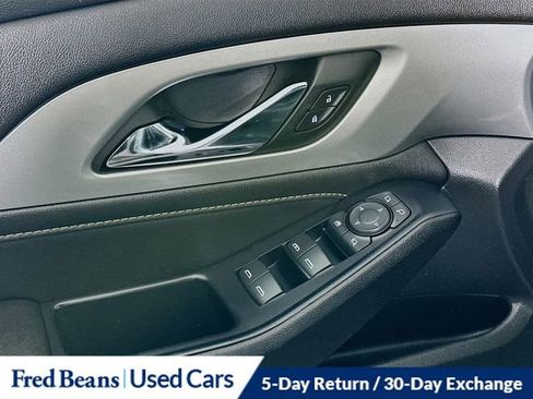 Used 2022 Chevrolet Traverse LT w/ LT Premium Package image 20