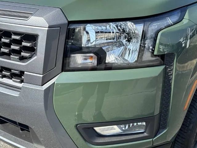 Certified 2025 Nissan Frontier SV w/ SV Convenience Package RWD image 10
