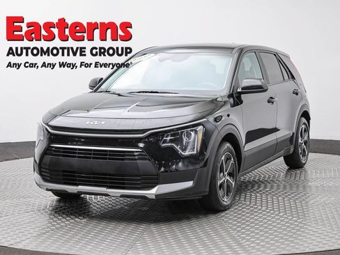 Used 2025 Kia Niro LX FWD image 1