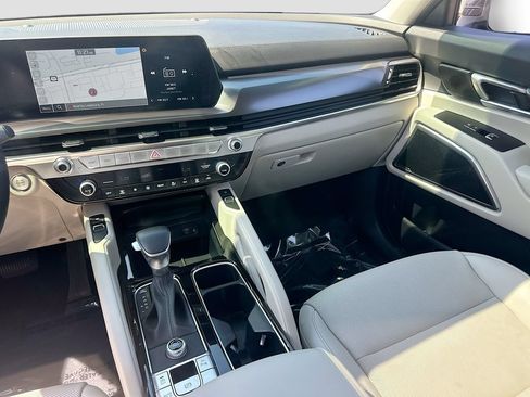 Certified 2025 Kia Telluride S FWD image 24