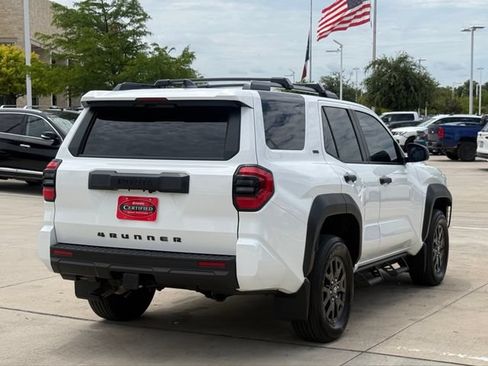 Used 2026 Toyota 4Runner SR5 AWD/4WD image 5