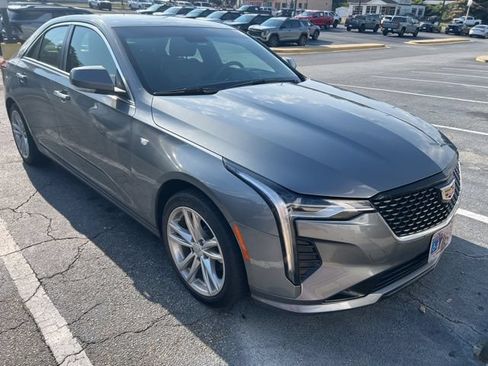 Used 2020 Cadillac CT4 Luxury RWD image 3