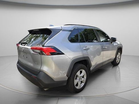 Used 2020 Toyota RAV4 XLE image 5
