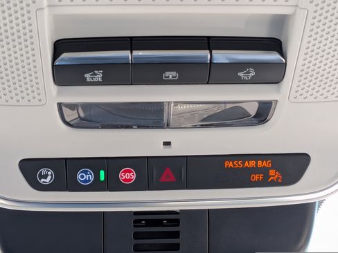New 2026 GMC Acadia Denali w/ Super Cruise Package FWD image 33