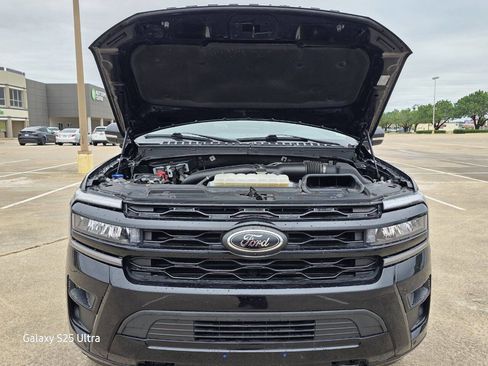 Used 2023 Ford Expedition Max Limited AWD/4WD image 33