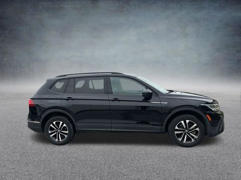 Used 2022 Volkswagen Tiguan S FWD image 6