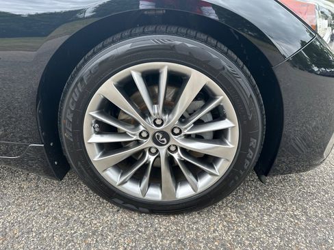 Used 2019 INFINITI Q50 Luxe w/ Essential Package (3.0T Luxe) RWD image 10