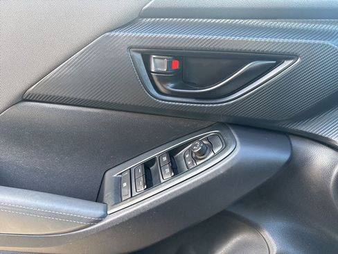 Used 2024 Subaru Crosstrek 2.0i Premium image 18