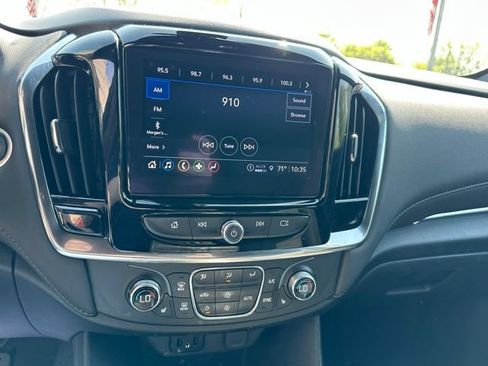 Used 2023 Chevrolet Traverse LT FWD image 21