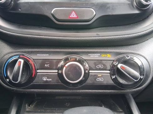Used 2020 Kia Soul GT-Line w/ GT 2.0L Power Sunroof Package FWD image 22