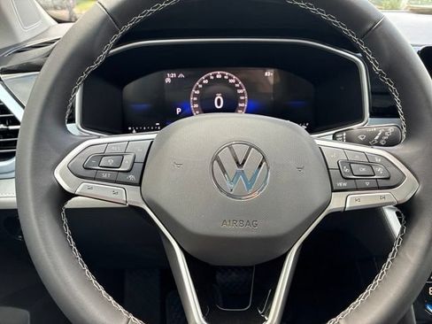 New 2026 Volkswagen Taos SE AWD/4WD image 12