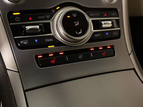 Used 2019 Lincoln MKZ Reserve w/ Reserve Plus Package FWD image 8