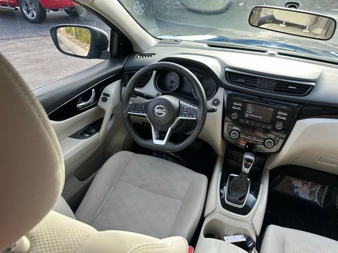 Used 2018 Nissan Rogue Sport SV image 30