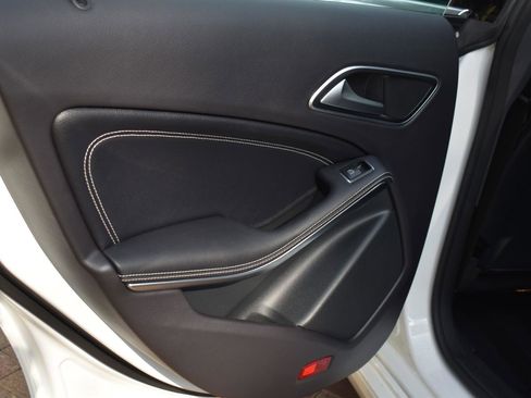 Used 2019 Mercedes-Benz CLA 250 4MATIC image 36