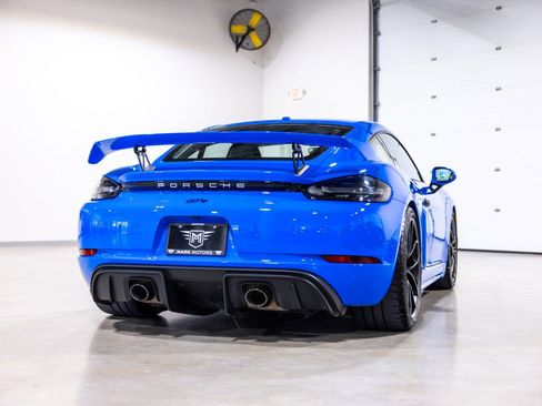 Used 2022 Porsche 718 Cayman GT4 RWD image 4