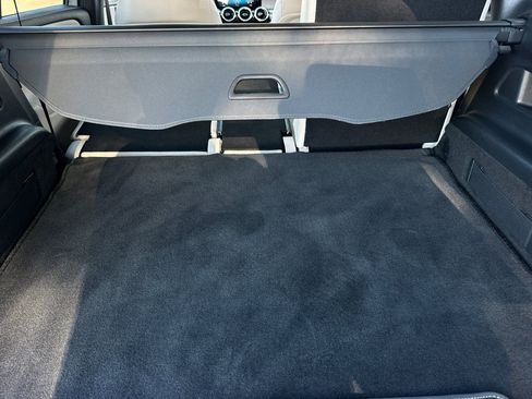 Certified 2022 Mercedes-Benz GLB 250 image 36