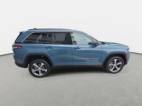 New 2026 Jeep Grand Cherokee Limited AWD/4WD image 4