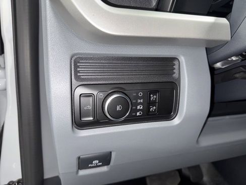 New 2026 Ford F250 XL w/ XL Chrome Package image 14