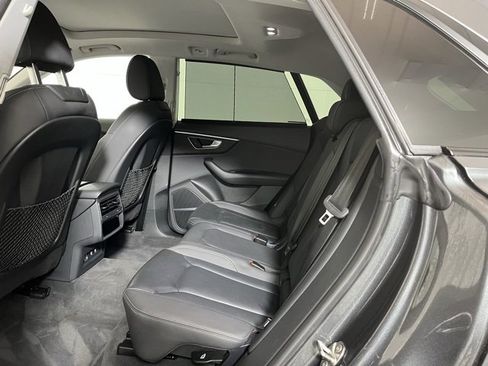 Used 2020 Audi Q8 Prestige w/ Prestige Package image 20