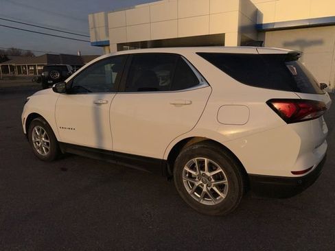 Used 2023 Chevrolet Equinox LT image 16