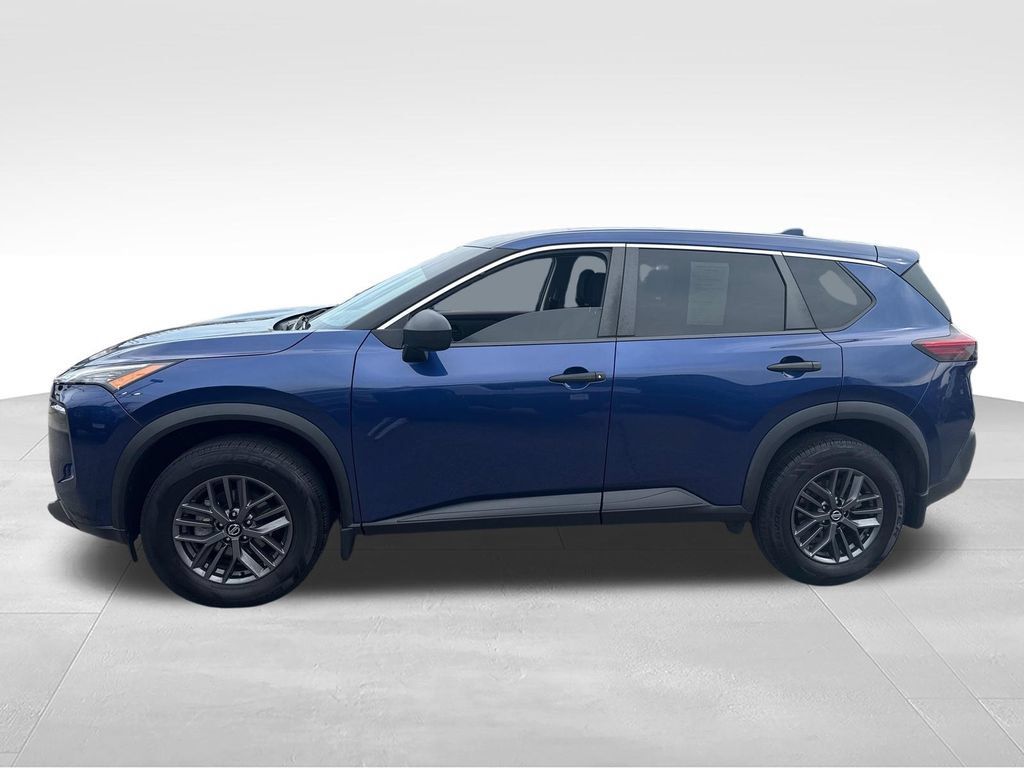 Used 2021 Nissan Rogue S FWD image 2
